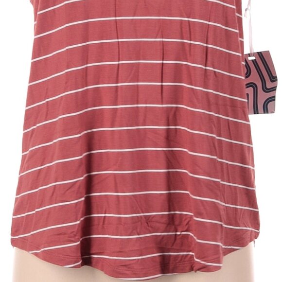 🚨 50% OFF BUNDLES! ENDS 12/7 🚨 NWT Market & Spruce  Twist Back Knit Tank Top - Picture 4 of 7